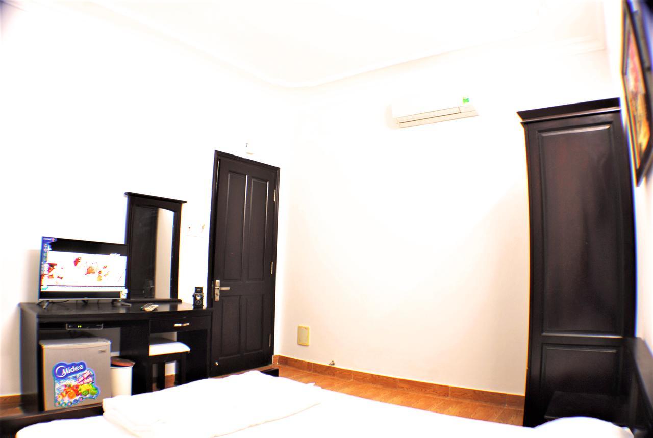 Crown Hotel Da Nang Esterno foto