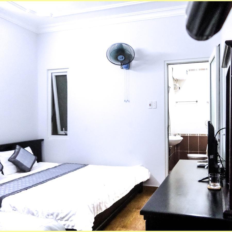 Crown Hotel Da Nang Esterno foto