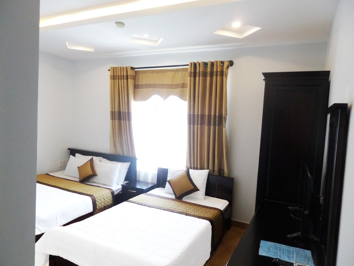 Crown Hotel Da Nang Esterno foto