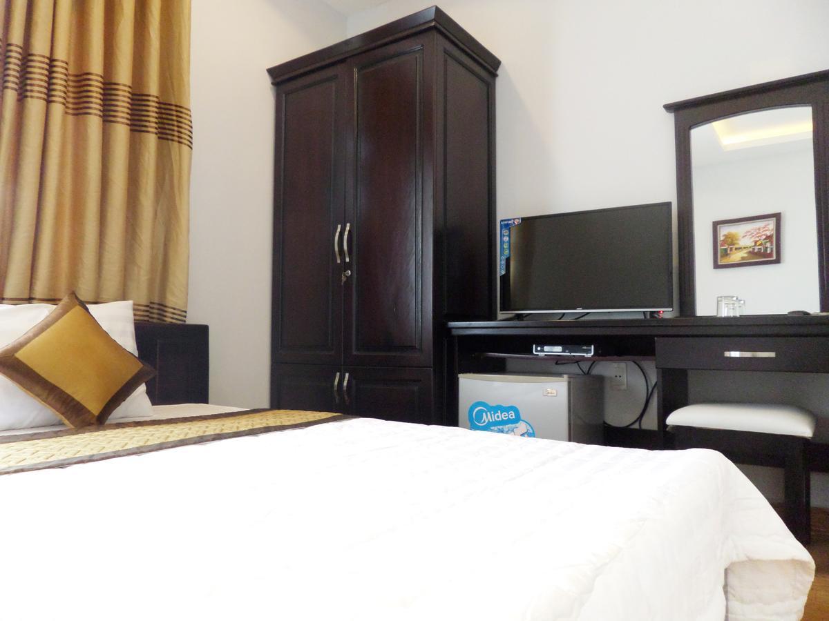 Crown Hotel Da Nang Esterno foto